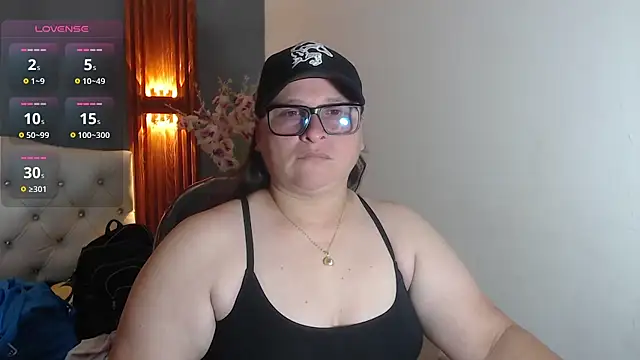 Snapshot of katty_femdom chatting on May 17, 2026, 12:23 pm katty femdom online show from May 17, 2026, 12:23 pm