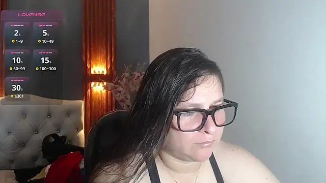 Snapshot of katty_femdom chatting on May 19, 2026, 12:33 pm katty femdom online show from May 19, 2026, 12:33 pm