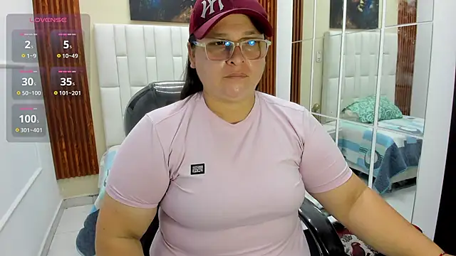 Snapshot of katty_femdom chatting on July 9, 2026, 9:13 am katty femdom online show from July 9, 2026, 9:13 am