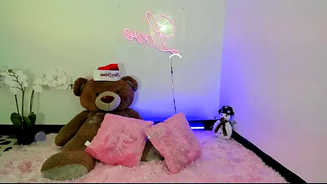 kendal scott1 online show from December 18, 2024, 9:08 pm