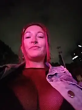 Snapshot of sophie_banger chatting on June 8, 2026, 1:28 am sophie banger online show from June 8, 2026, 1:28 am