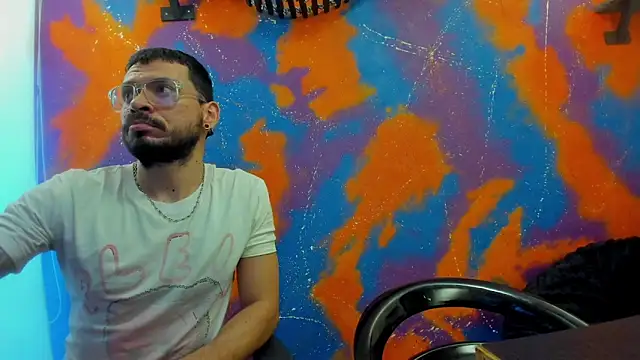 leondevereda online show from September 18, 2025, 10:12 pm