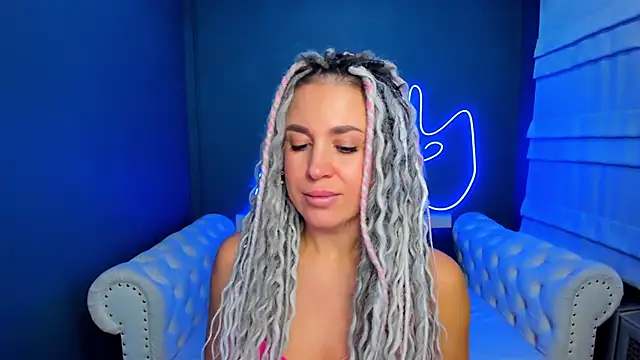 rock n roxy online show from November 7, 2025, 1:27 am