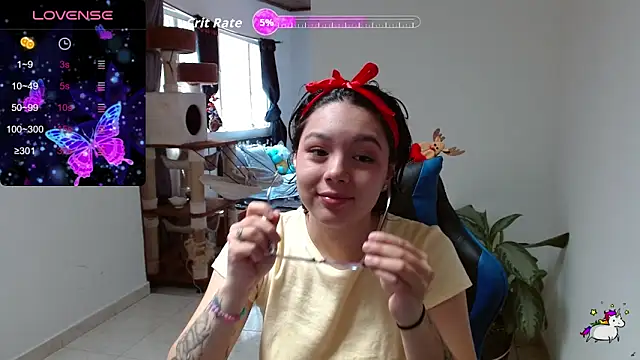 Snapshot of TRIXIE_TANG28 chatting on April 16, 2026, 5:58 pm TRIXIE TANG28 online show from April 16, 2026, 5:58 pm