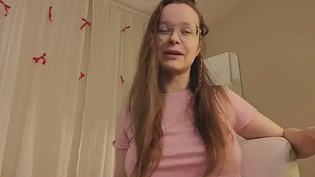 CassieCool online show from December 14, 2025, 12:43 pm