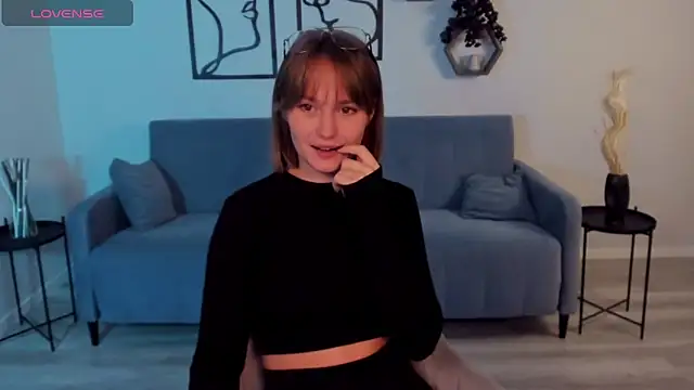 Snapshot of BritnieCute chatting on October 16, 2025, 5:08 am BritnieCute online show from October 16, 2025, 5:08 am