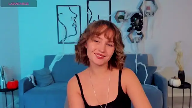 Snapshot of BritnieCute chatting on November 3, 2025, 4:36 am BritnieCute online show from November 3, 2025, 4:36 am