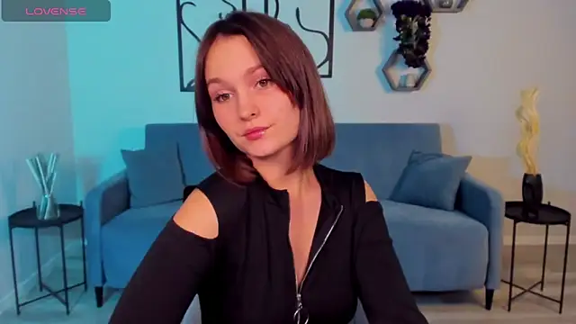 Snapshot of BritnieCute chatting on November 18, 2025, 5:01 am BritnieCute online show from November 18, 2025, 5:01 am