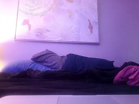 big8dall online show from October 6, 2025, 5:43 pm