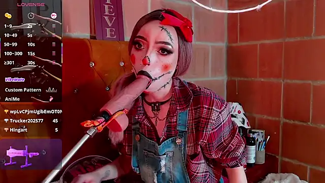 Snapshot of Yennastone chatting on October 5, 2025, 3:38 am Yennastone online show from October 5, 2025, 3:38 am