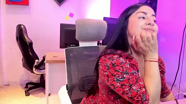 Snapshot of Kimkalifa_ chatting on October 17, 2025, 12:52 pm Kimkalifa  online show from October 17, 2025, 12:52 pm