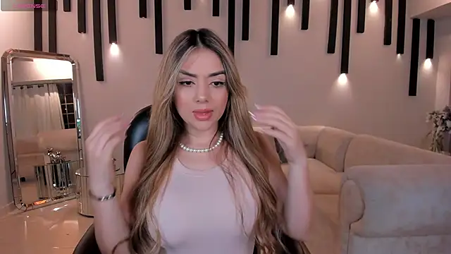 ChloePreston  online show from December 15, 2024, 10:28 am