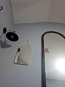 dickinyouto online show from October 26, 2025, 8:26 pm