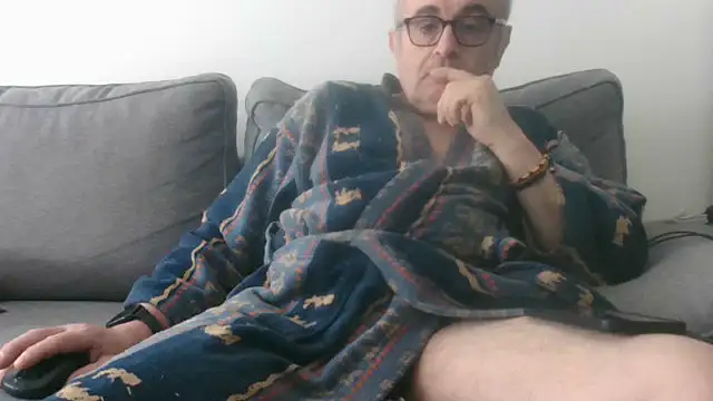 Snapshot of Bretoncool chatting on November 2, 2025, 10:28 am Bretoncool online show from November 2, 2025, 10:28 am