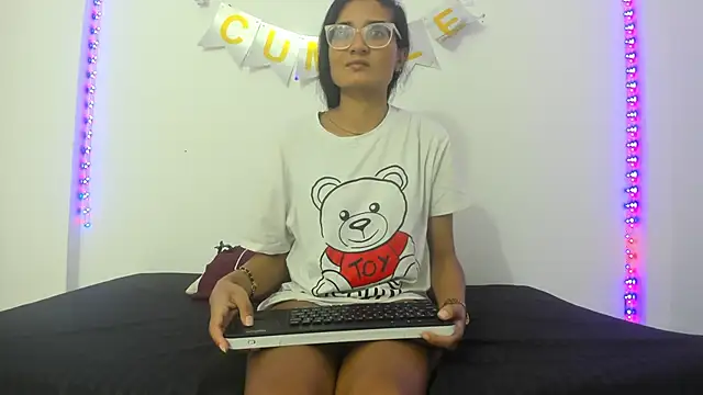 valentina lov online show from February 25, 2025, 12:03 pm