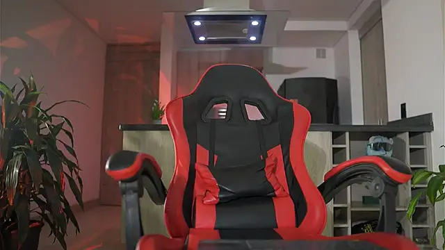 Snapshot of LeoSalvatore_ chatting on September 14, 2025, 10:03 am LeoSalvatore online show from September 14, 2025, 10:03 am