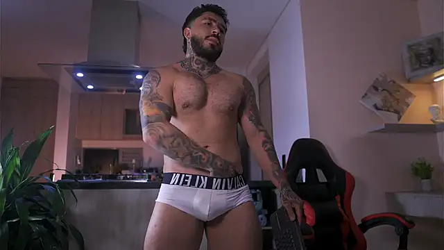 Snapshot of LeoSalvatore_ chatting on October 10, 2025, 3:38 am LeoSalvatore online show from October 10, 2025, 3:38 am