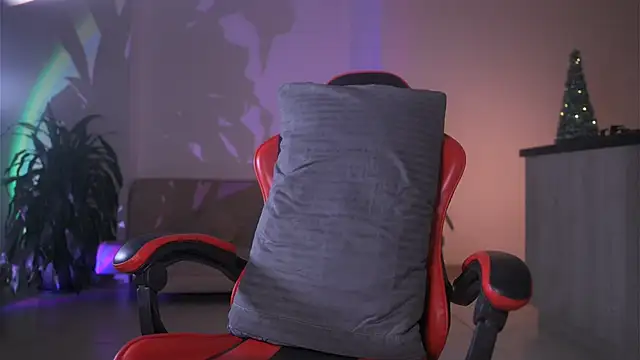 Snapshot of LeoSalvatore_ chatting on March 8, 2026, 4:27 am LeoSalvatore online show from March 8, 2026, 4:27 am