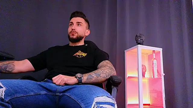 MightyAaron66 online show from February 2, 2025, 12:02 pm