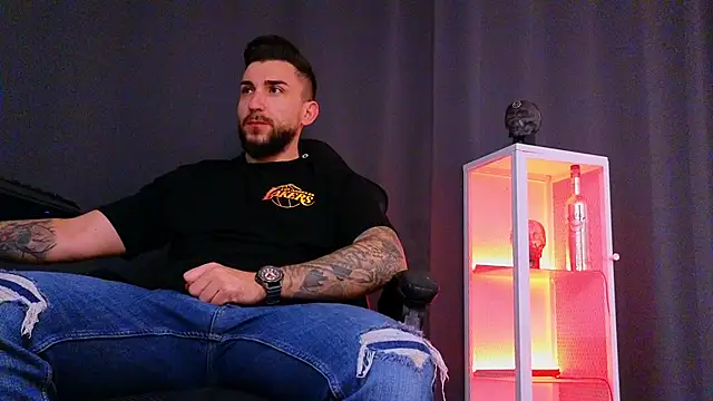 MightyAaron66 online show from February 3, 2025, 3:53 am