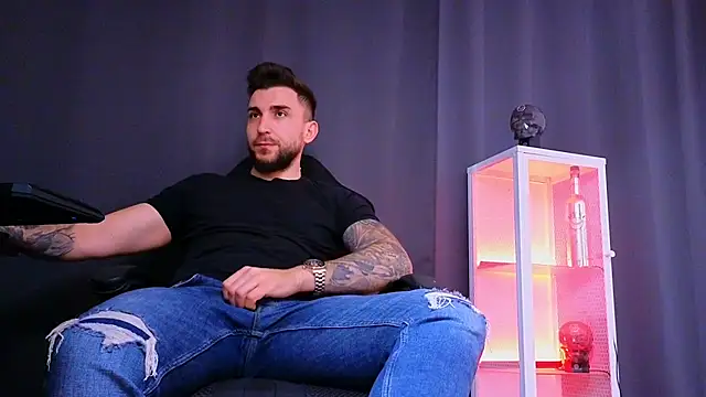 MightyAaron66 online show from March 21, 2025, 1:01 pm