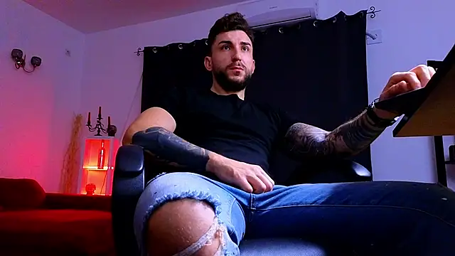 MightyAaron66 online show from November 14, 2025, 3:38 am