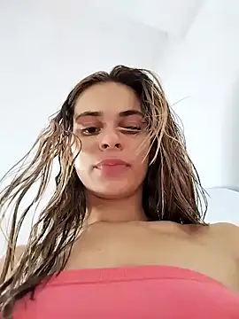 cuteluci  online show from December 30, 2024, 1:03 pm