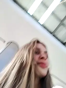 cuteluci  online show from December 30, 2024, 10:34 pm