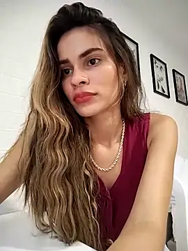 cuteluci  online show from March 20, 2025, 2:10 pm