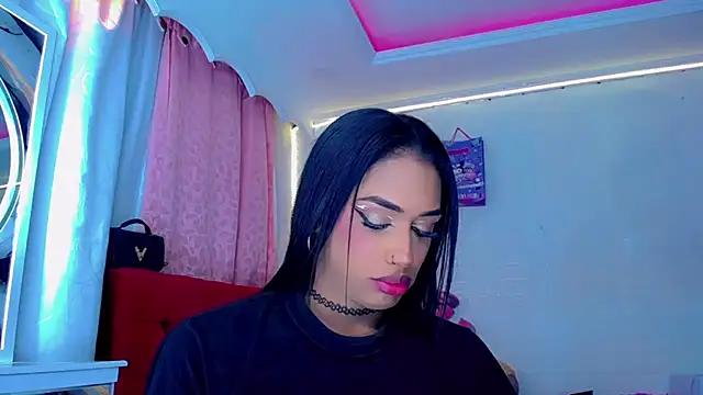 NahomiCamper online show from June 11, 2026, 1:49 am