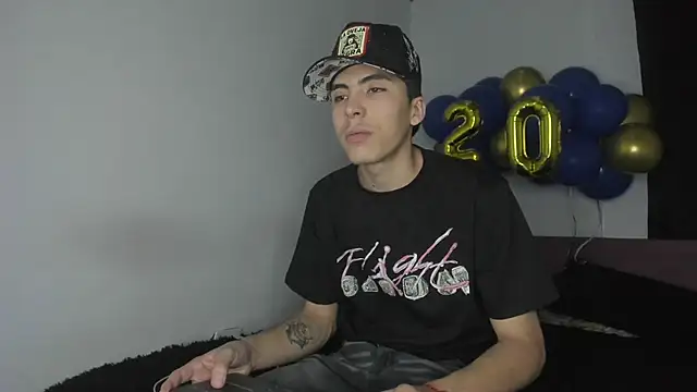 HeellBoy  online show from May 16, 2026, 5:04 am
