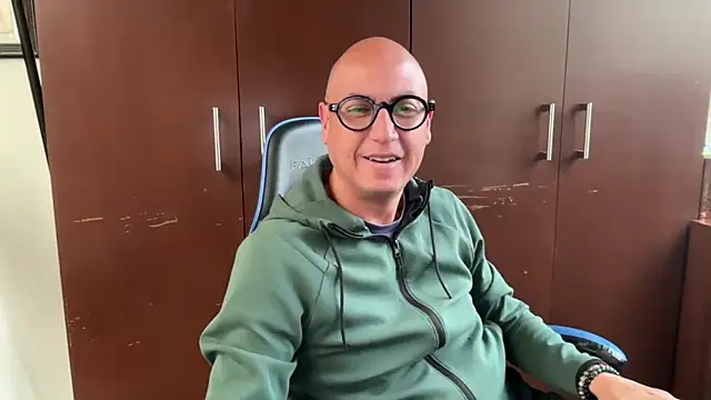 alanan881 online show from January 17, 2026, 5:38 pm