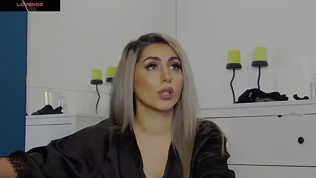 Snapshot of CelineMeyerr chatting on October 4, 2025, 6:11 am CelineMeyerr online show from October 4, 2025, 6:11 am