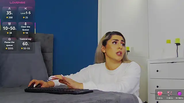 Snapshot of CelineMeyerr chatting on October 16, 2025, 5:19 am CelineMeyerr online show from October 16, 2025, 5:19 am