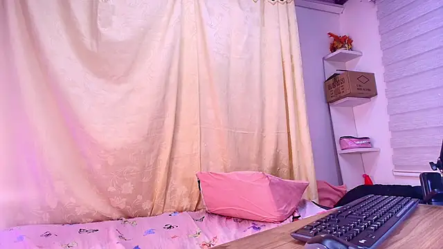  sara london online show from January 30, 2025, 2:58 pm