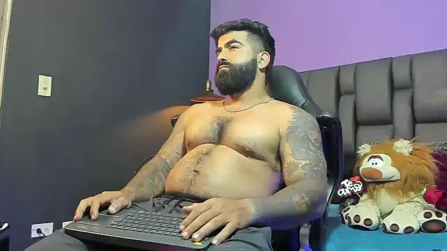 Snapshot of Lyon_vach chatting on February 14, 2026, 1:57 am Lyon vach online show from February 14, 2026, 1:57 am