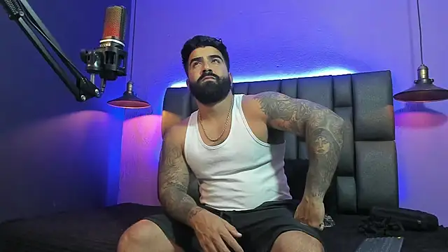 Snapshot of Lyon_vach chatting on February 22, 2026, 9:46 pm Lyon vach online show from February 22, 2026, 9:46 pm