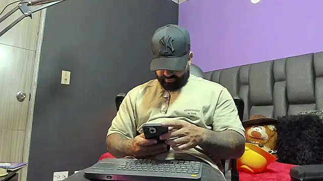 Snapshot of Lyon_vach chatting on March 20, 2026, 12:15 am Lyon vach online show from March 20, 2026, 12:15 am