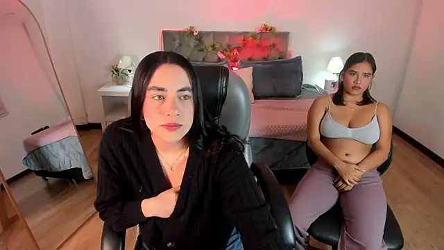 Icysweetcam online show from May 12, 2026, 11:07 am