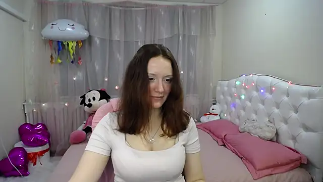 Snapshot of BarbaraStily chatting on January 24, 2025, 5:53 pm BarbaraStily online show from January 24, 2025, 5:53 pm