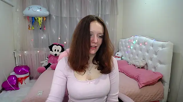 Snapshot of BarbaraStily chatting on January 28, 2025, 5:24 pm BarbaraStily online show from January 28, 2025, 5:24 pm