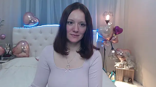 Snapshot of BarbaraStily chatting on February 14, 2025, 12:36 pm BarbaraStily online show from February 14, 2025, 12:36 pm