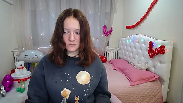 Snapshot of BarbaraStily chatting on February 21, 2025, 7:34 am BarbaraStily online show from February 21, 2025, 7:34 am