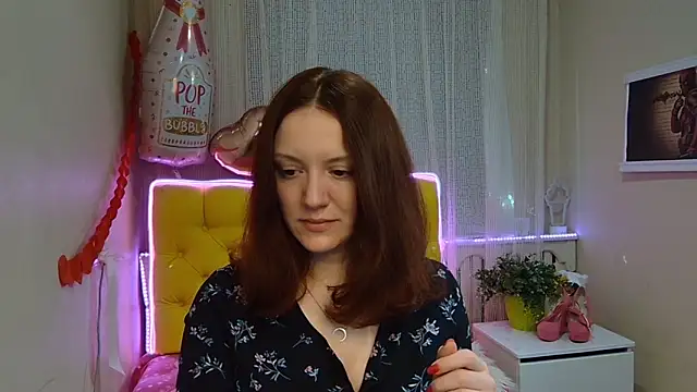 Snapshot of BarbaraStily chatting on February 24, 2025, 8:06 am BarbaraStily online show from February 24, 2025, 8:06 am