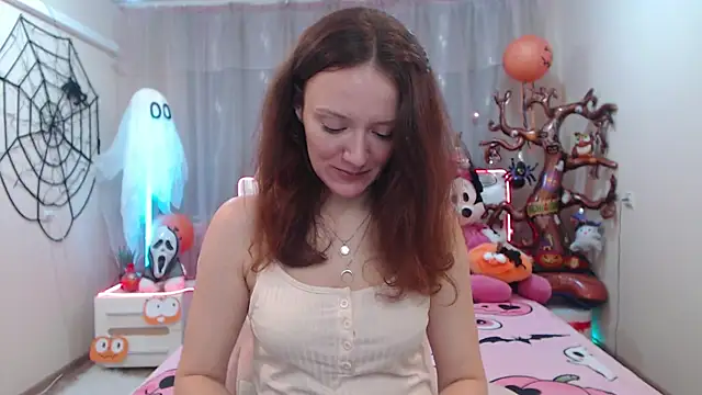 Snapshot of BarbaraStily chatting on October 21, 2025, 6:58 am BarbaraStily online show from October 21, 2025, 6:58 am