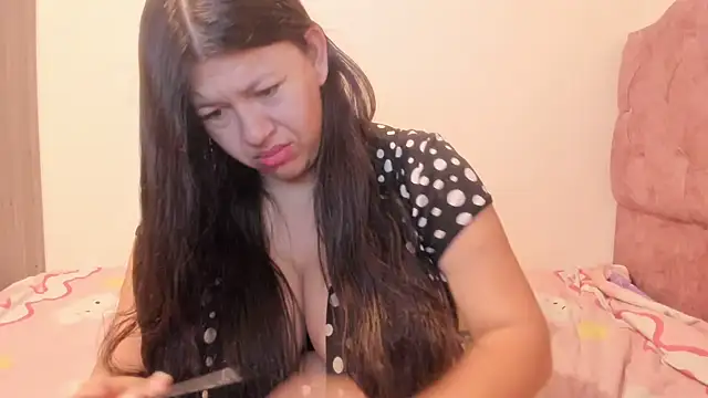Catherine tabarezx online show from June 15, 2026, 11:34 am