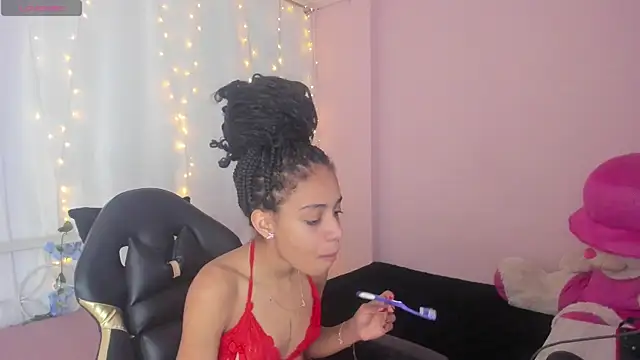 Abigail Wilson  online show from December 20, 2024, 8:34 pm