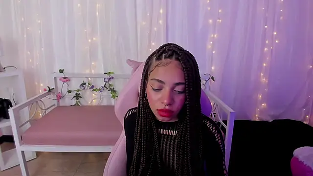 Abigail Wilson  online show from February 19, 2025, 11:36 pm