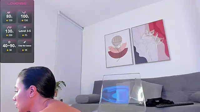 sofiiajones online show from October 19, 2025, 10:21 pm