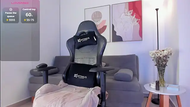 sofiiajones online show from February 18, 2026, 1:56 am